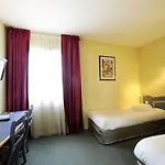 The Originals City, Des Arènes, Hotel