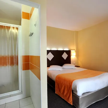 The Originals City, Des Arenes, Saintes