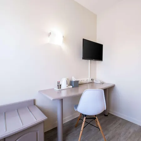 Hotel The Originals City, Des Arenes, 3*