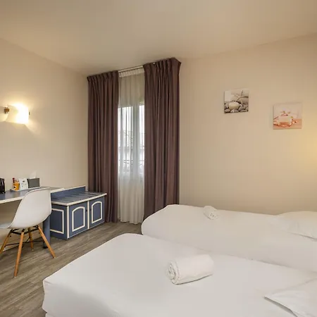 Hotel The Originals City, Des Arenes, Saintes