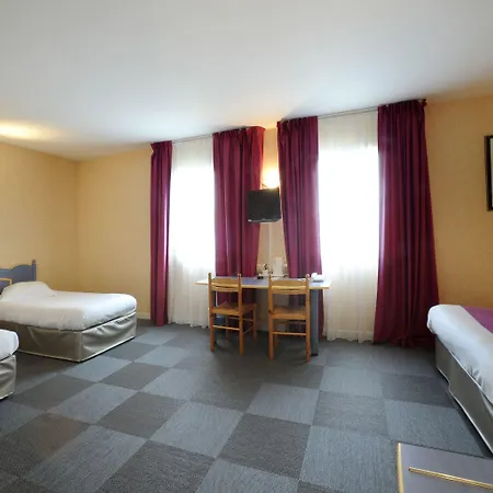 Hotel The Originals City, Des Arenes, 3*