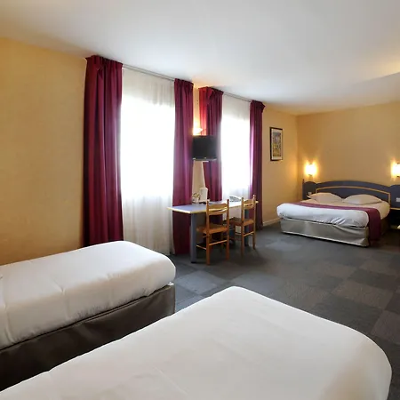 Hotel The Originals City, Des Arenes,