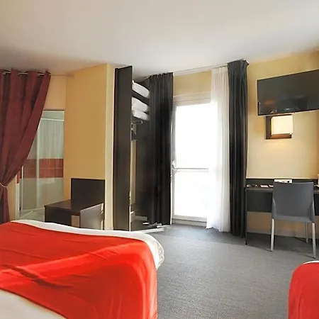 Hotell The Originals City, Des Arenes,