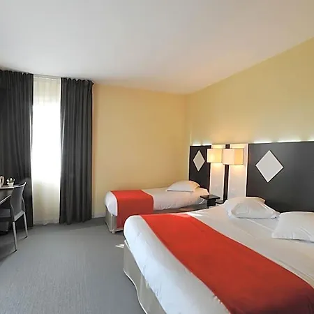Hotel The Originals City, Des Arenes, 3*