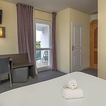 The Originals City, Des Arenes, Hotell 3*