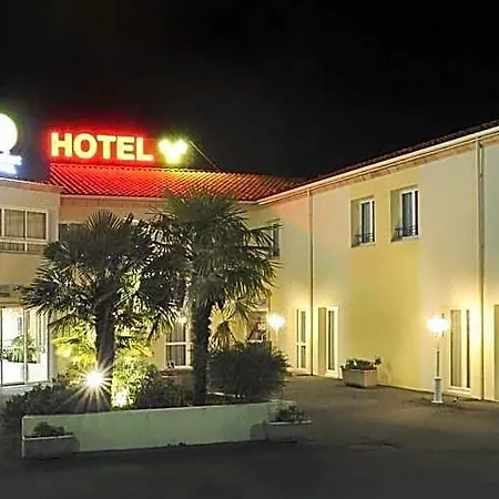 Otel The Originals City, Des Arenes, Saintes