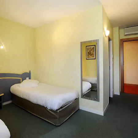 The Originals City, Des Arenes, Hotel