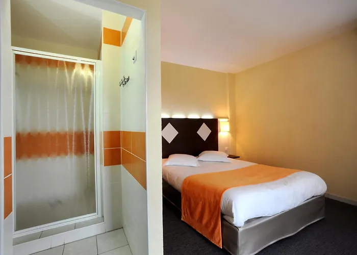 The Originals City, Des Arenes, Saintes