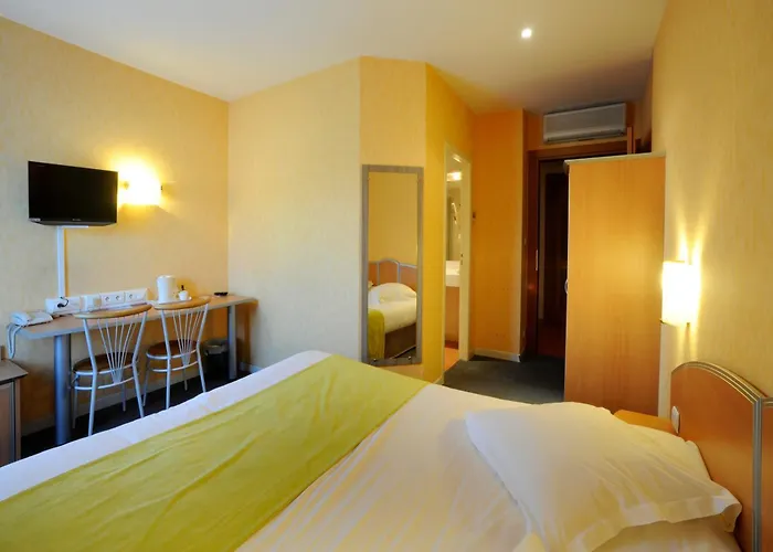 The Originals City, Des Arenes, Hotel