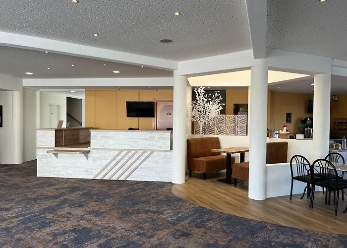 The Originals City, Des Arenes, Hotel