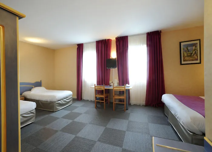 Hotel The Originals City, Des Arenes, 3*
