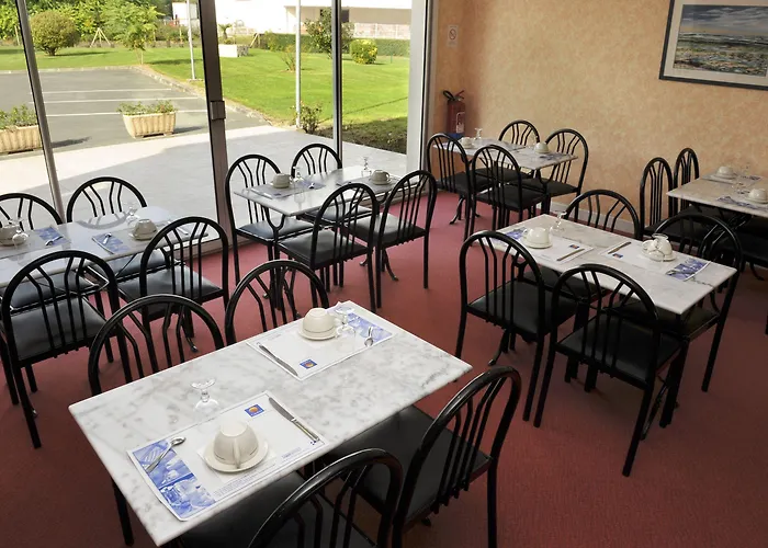 The Originals City, Des Arenes, Saintes