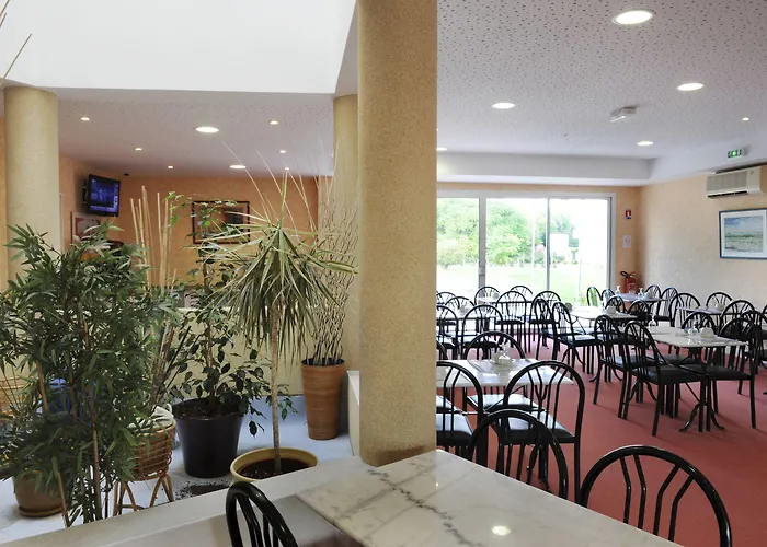 The Originals City, Des Arenes, Hotel