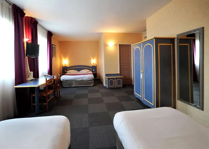 Hotel The Originals City, Des Arenes, 3*