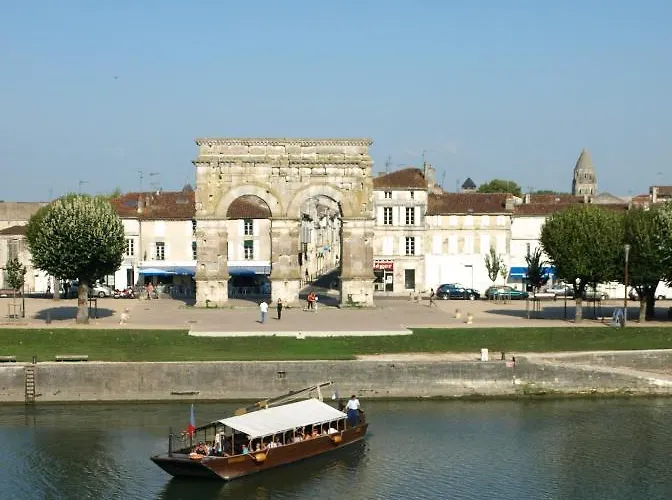 The Originals City, Des Arenes, 3* Saintes